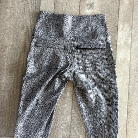 Athleta Size Small Delaney Textured Moto High Rise Leggings - Picture 10 of 10